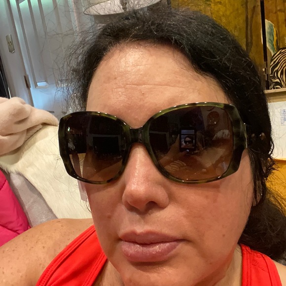 BURBERRY green tortoise sunglasses NWY - Picture 1 of 6